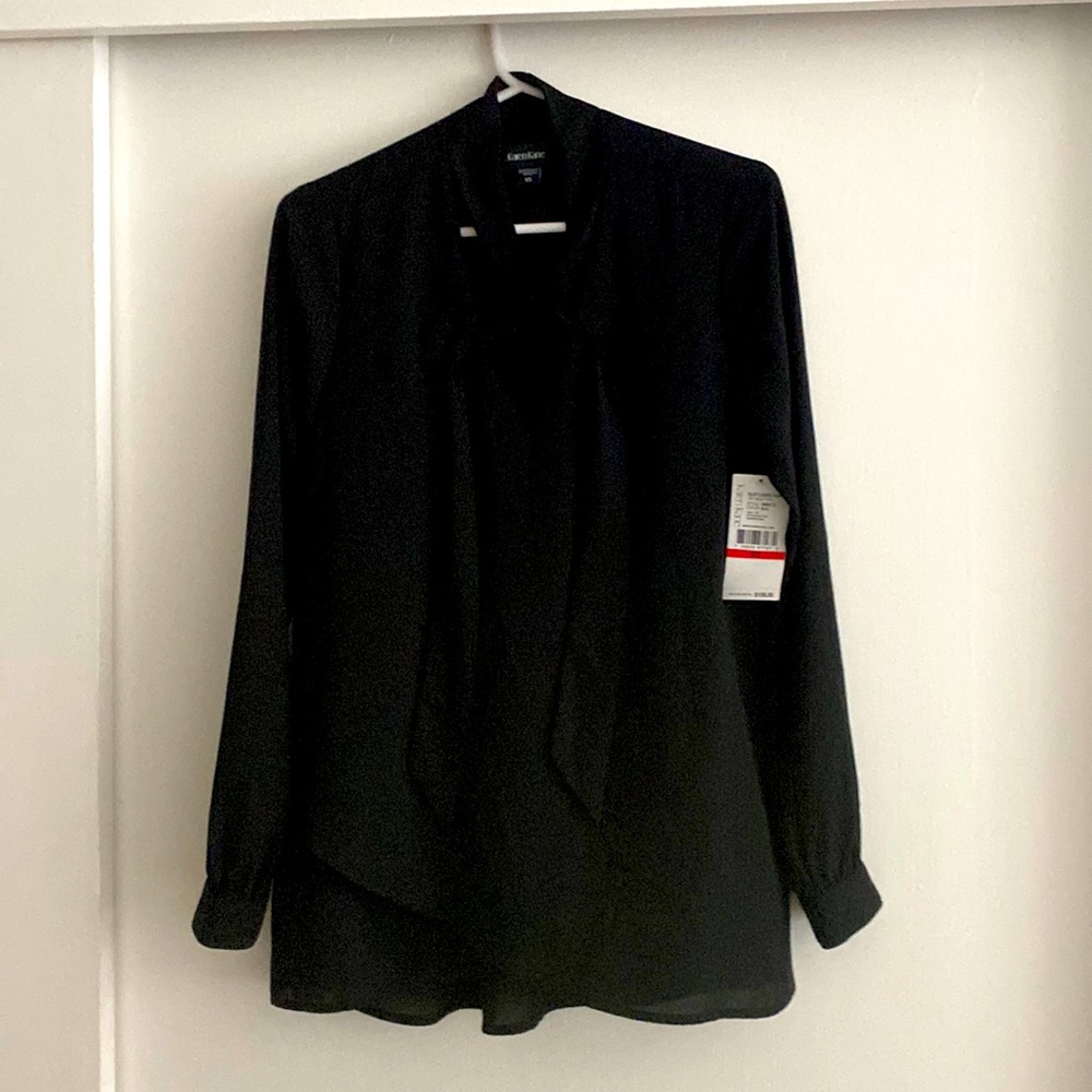 Brand new blacktop for pencil dress or pants!! Black color xs/s